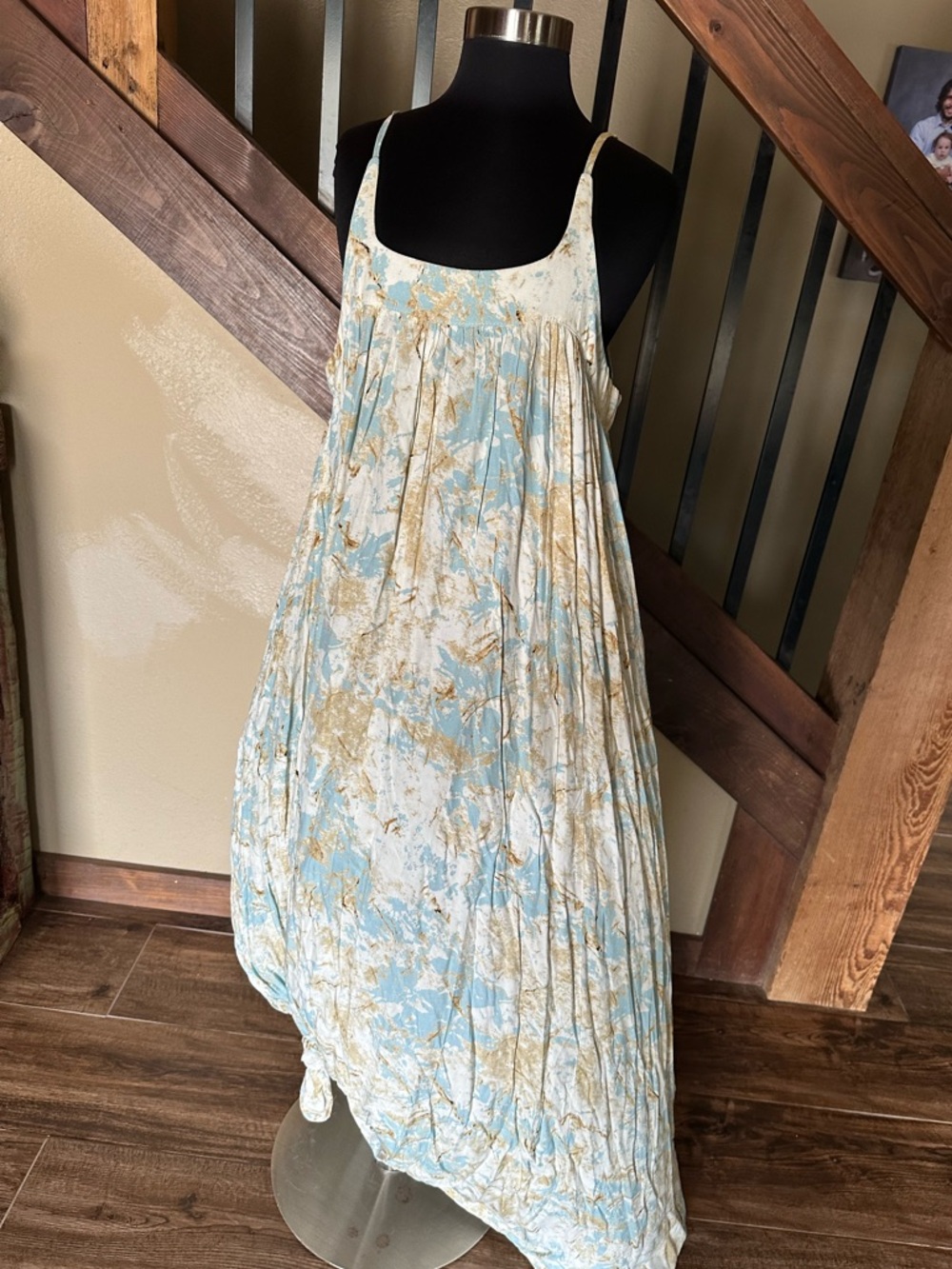 Super LowyFlowy Pastel Light Blue and Cream Floral Maxi Slip Dress sz L